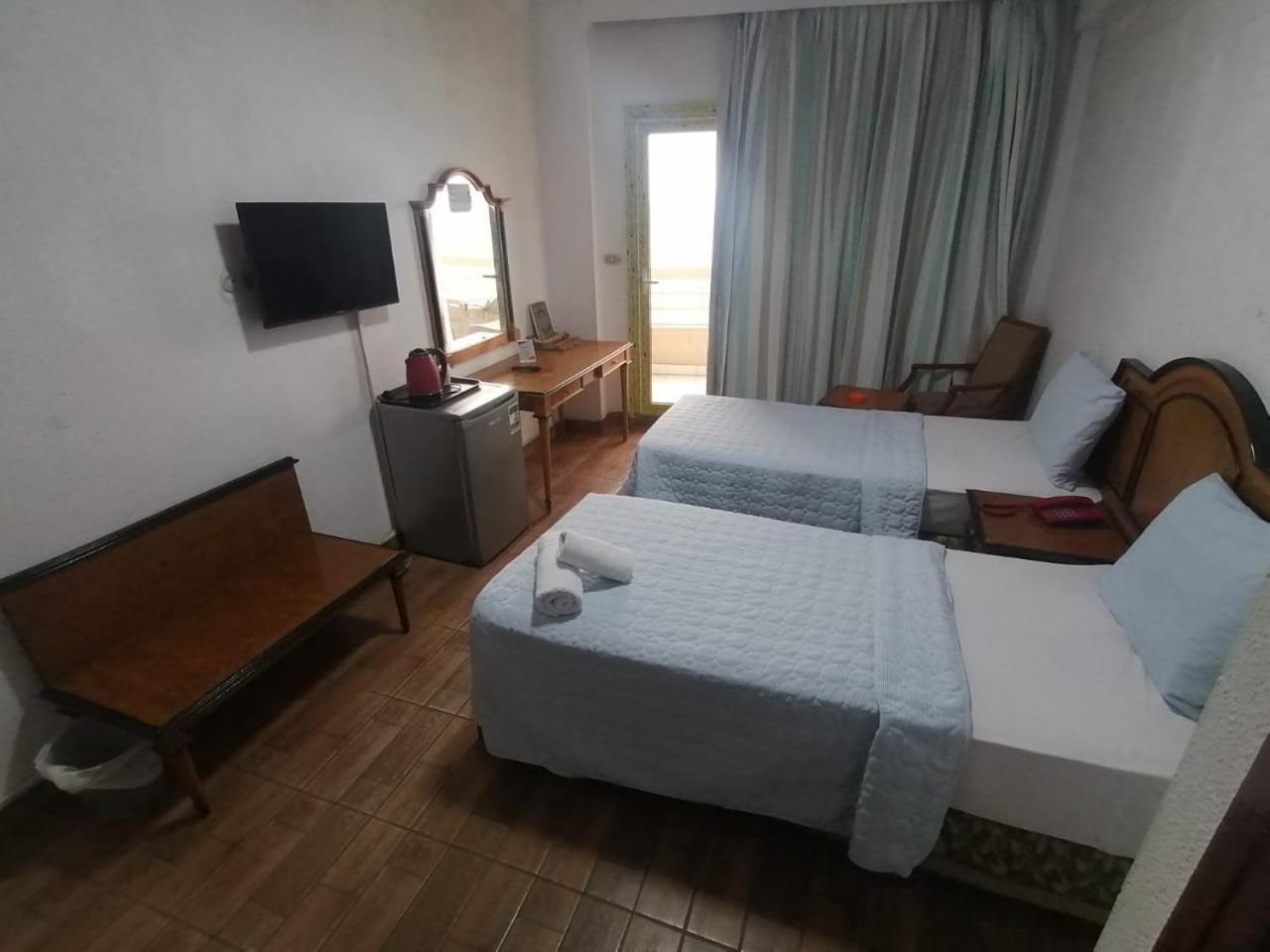 Kaoud Sporting Hotel Alessandria Esterno foto
