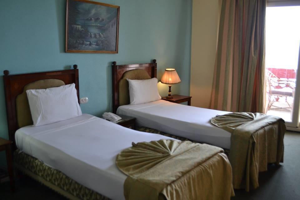 Kaoud Sporting Hotel Alessandria Esterno foto